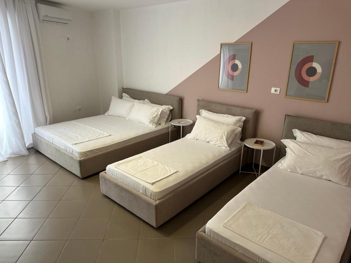 Lulu - Coral Apartament Golem (Tirana)