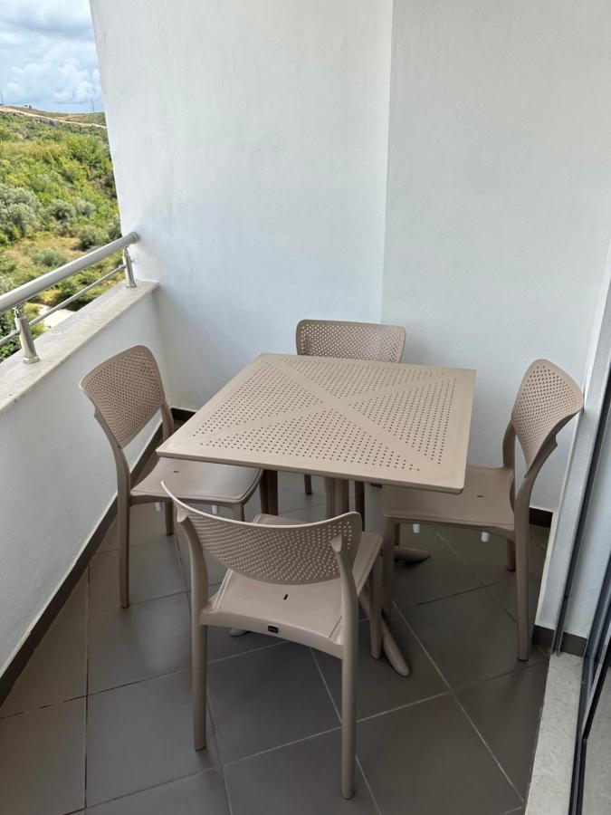 Lulu - Coral Apartament Golem (Tirana)