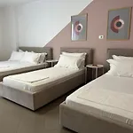 Lulu Suites - Coral